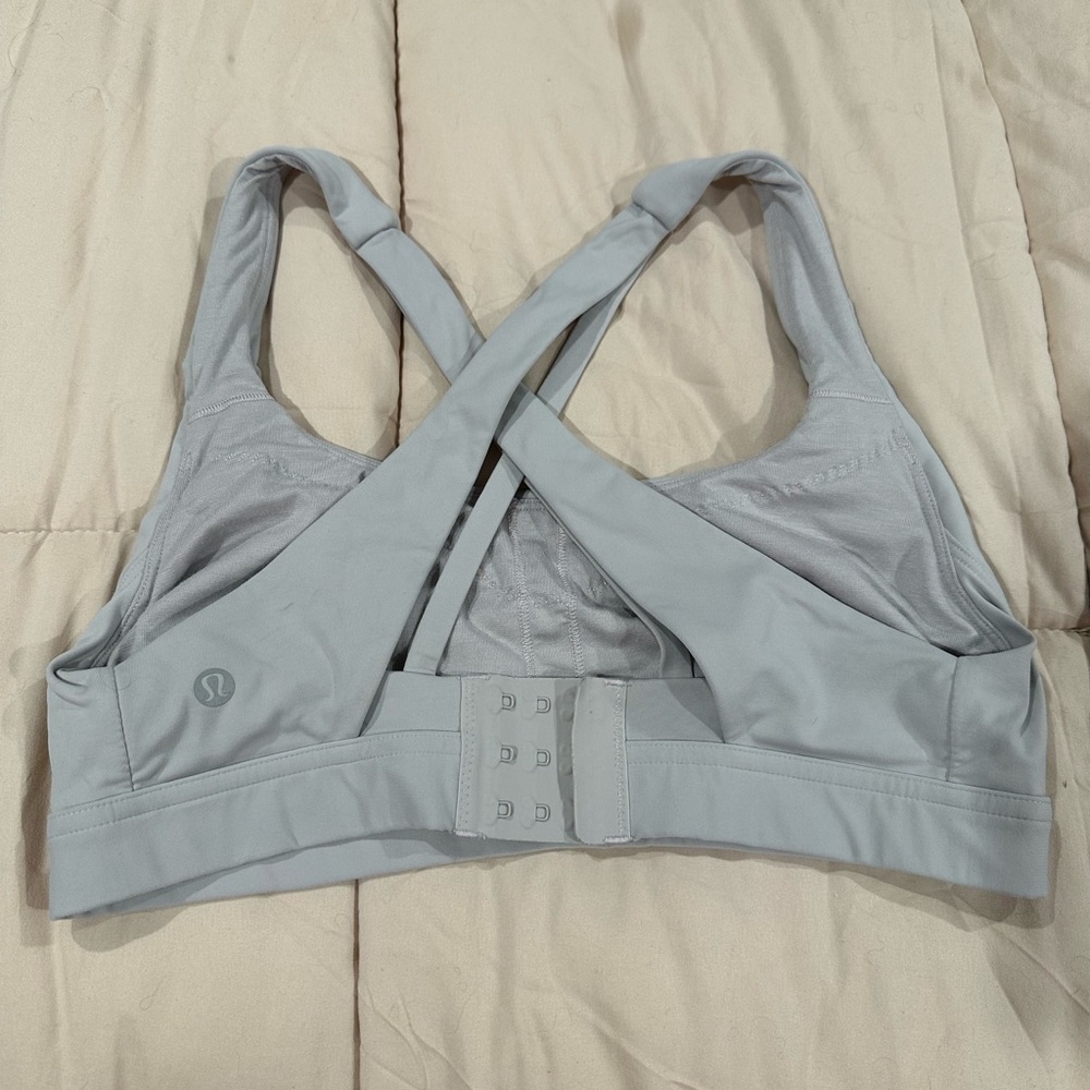 Lululemon Stash it All Bra in Grey 8 C/D - Picture 6 of 9